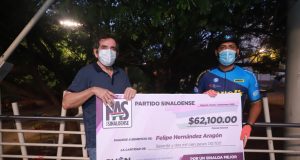 El Partido Sinaloense entrega recurso al joven ciclista Felipe Hernández Aragón