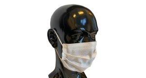 Crean cubrebocas que altera estructura del Covid-19 para evitar contagios