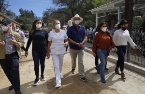 Quirino compromete obras en Santiago de los Caballeros, Badiraguato