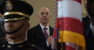 Biden elige a Alejandro Mayorkas, primer latino para dirigir el Departamento de Seguridad Interior