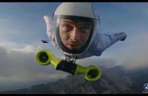 Presenta BMW un traje con propulsor para volar que alcanza velocidades increíbles
