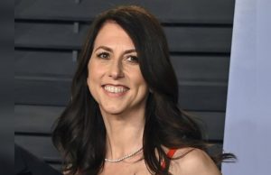 Esta mujer donó 4 mil 200 millones de euros a personas afectadas por la pandemia