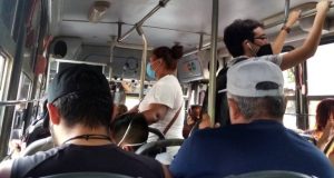 Desde hoy, arrestarán a quienes suban al camión sin cubrebocas