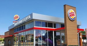 Burguer King ahora regala publicidad a negocios pequeños, para apoyarlos en la pandemia