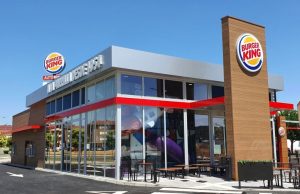 Burguer King ahora regala publicidad a negocios pequeños, para apoyarlos en la pandemia