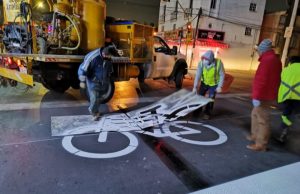Garantiza balizado de cruces en Toluca la seguridad de Ciclistas.