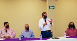 Se reúne Héctor Melesio Cuén con estructura del PAS en Ahome