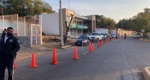 Resguardan a asistentes a vacunación y cierran circulación en algunas calles de Culiacán