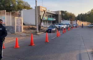 Resguardan a asistentes a vacunación y cierran circulación en algunas calles de Culiacán