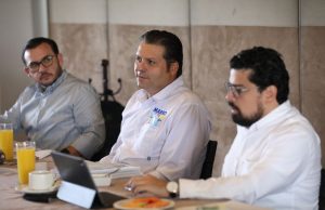 Mario Zamora, primer candidato en asistir a un diálogo sobre seguridad pública