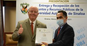 Guerra Liera entrega al Rector electo información sobre asuntos y recursos públicos de la UAS