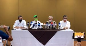 Declina Tomás Saucedo, candidato del Verde, a favor de Rocha Moya