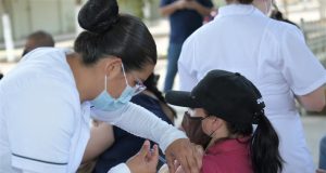 Pondera Director General del IMSS participación de brigadistas de la UAS en vacunación