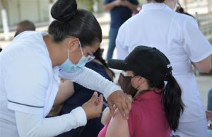 Pondera Director General del IMSS participación de brigadistas de la UAS en vacunación