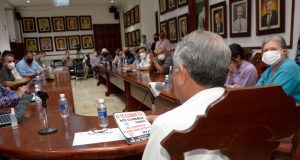 Transportistas y Alcalde acuerdan reforzar medidas en transporte público