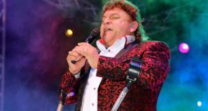 Muere por COVID José Manuel Zamacona, vocalista de Los Yonics