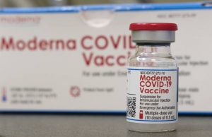 Moderna realiza ensayos de vacuna 3 en 1; protegería contra COVID, influenza y gripe