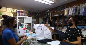 Comienza en orden el canje de útiles y uniformes escolares en Sinaloa