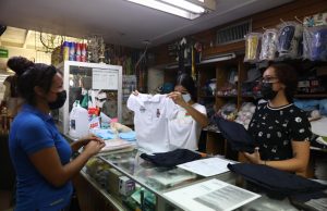 Comienza en orden el canje de útiles y uniformes escolares en Sinaloa