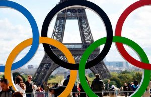 París ya ondea la bandera olímpica para 2024