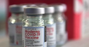 México aprueba vacuna de Moderna para uso de emergencia contra COVID