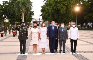 Asiste alcalde Estrada Ferreiro a izamiento de bandera, por el Día de la Independencia