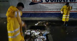 Así quedaron las rejillas del centro en Culiacán, después de la lluvia