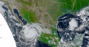 “Olaf” ya es huracán categoría 1; avanza hacia la Península de BCS