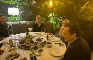 ¿Y el arraigo apá? Captan a Lozoya en restaurante de lujo; aquí las reacciones