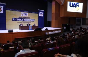 Inicia la UAS con el nombramiento de 29 directores