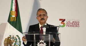 Rinde Estrada Ferreiro su Tercer Informe de Gobierno; destaca reducción de la deuda y obras y