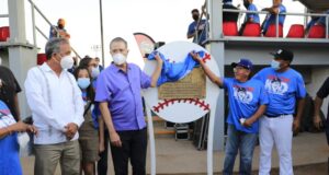 Quirino inaugura el estadio de béisbol “Julio César Urías” en La Higuerita