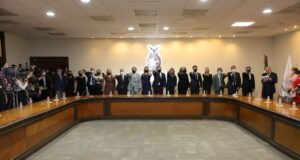 Rocha Moya toma protesta a las y los funcionarios que integrarán su gabinete