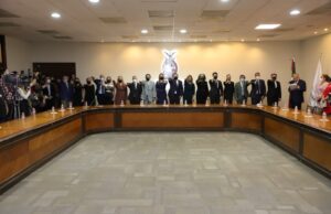 Rocha Moya toma protesta a las y los funcionarios que integrarán su gabinete