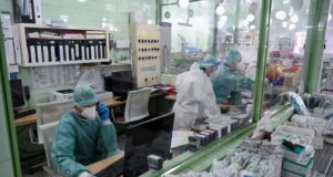 La OMS estudia nueva variante del COVID con múltiples mutaciones