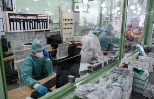 La OMS estudia nueva variante del COVID con múltiples mutaciones