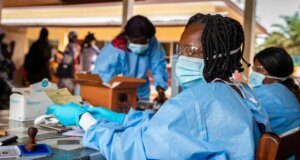 OMS llama Omicron a la nueva variante de coronavirus de Sudáfrica