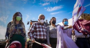 Rocha inicia rehabilitación de carretera en Navolato