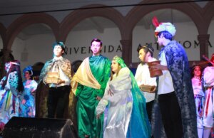 Llega la Navidad a la UAS con el tradicional Encendido del Árbol