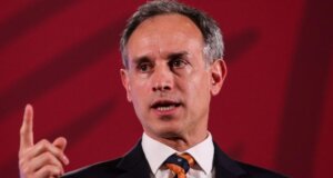 Ordena juez a Fiscalía investigar a López-Gatell por las muertes de COVID