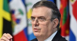 Ebrard y Gobierno de México son personas del año en EU, por demanda contra armeras