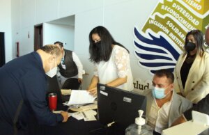 Entrega la UAS los primeros cheques de primas de antigüedad por jubilación