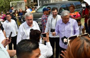 Visita AMLO obras complementarias de la presa Picachos en el Río Presidio