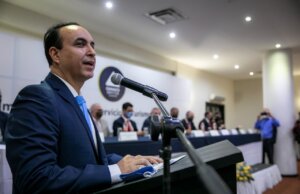 Toma protesta Jesús Antonio López Navarrete al frente de Canaco-Servytur Culiacán