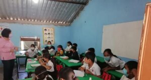 Niñas y niños Tarámaris de La Tuna de Abajo tendrán telesecundaria