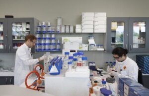 Israel detecta variante COVID “desconocida”, sin gravedad aparente