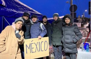Otro grupo de mexicanos llega a Rumania luego de rescatarlos de Kiev