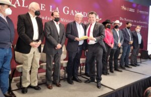 SuKarne recibe el reconocimiento “Personalidad del Sector Pecuario” en el Día Nacional de la Ganadería