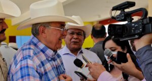 Anuncia Rocha nueva prórroga en trámites vehiculares