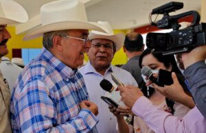 Anuncia Rocha nueva prórroga en trámites vehiculares